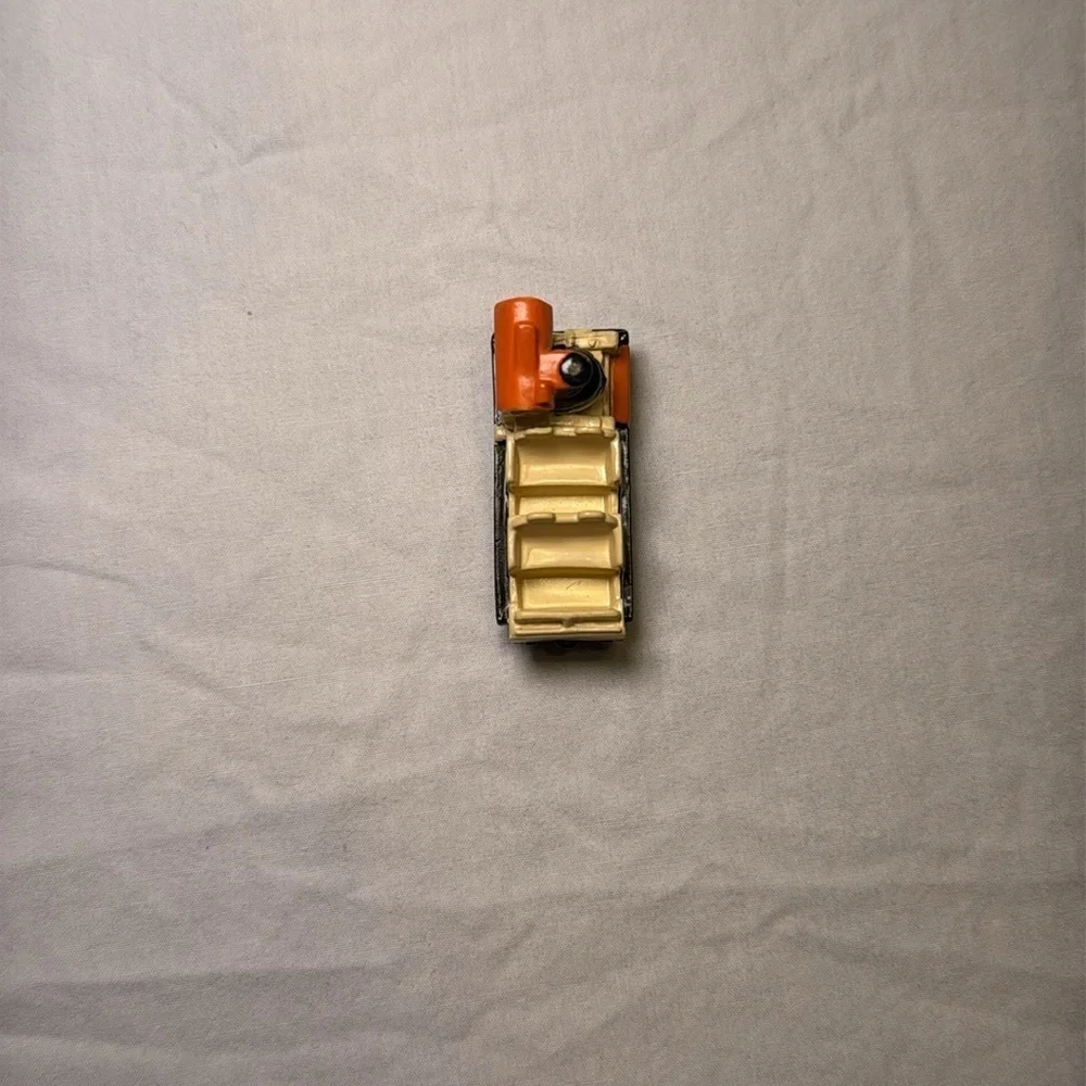 Disney Parks Collector Pack Disney Expedition Everest Series 10 Minifigure EUC